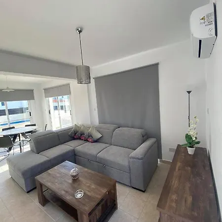 Cosy In Kato With Pool Access * Paphos