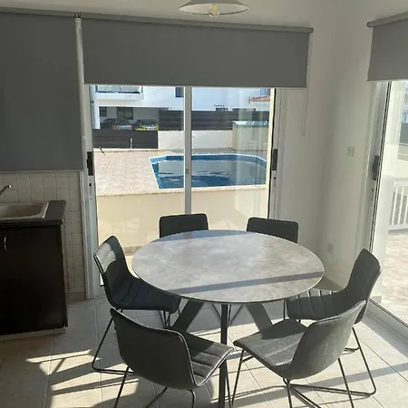 Cosy In Kato With Pool Access Appartamento *