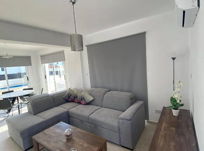 Cosy In Kato With Pool Access * Paphos
