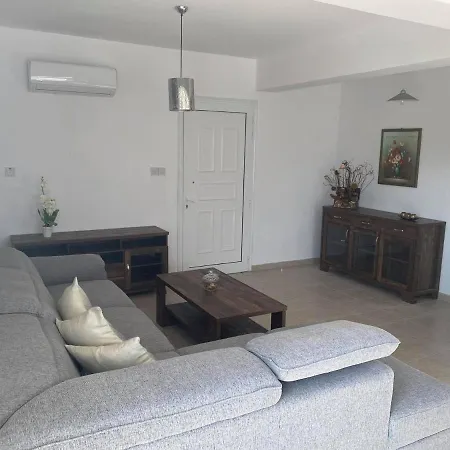 Cosy In Kato With Pool Access *
