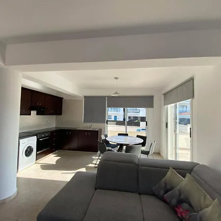 Cosy In Kato With Pool Access Paphos